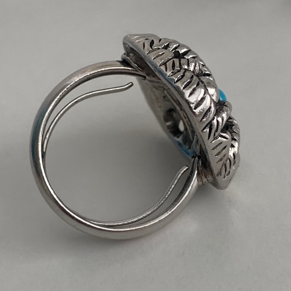 💜 3/$50 vintage Avon adjustable turquoise ring - Picture 5 of 9